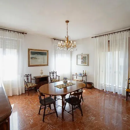 Lucy's House Λα Σπέτσια