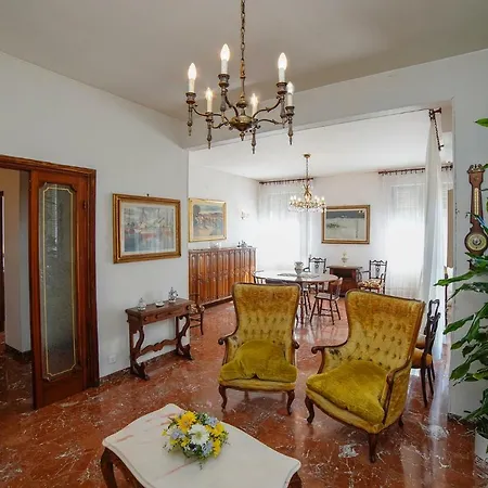 Διαμέρισμα Lucy's House